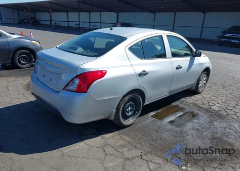 2017 Nissan Versa 1.6 S z USA, uszkodzony, nr VIN 3N1CN7AP4HL872251